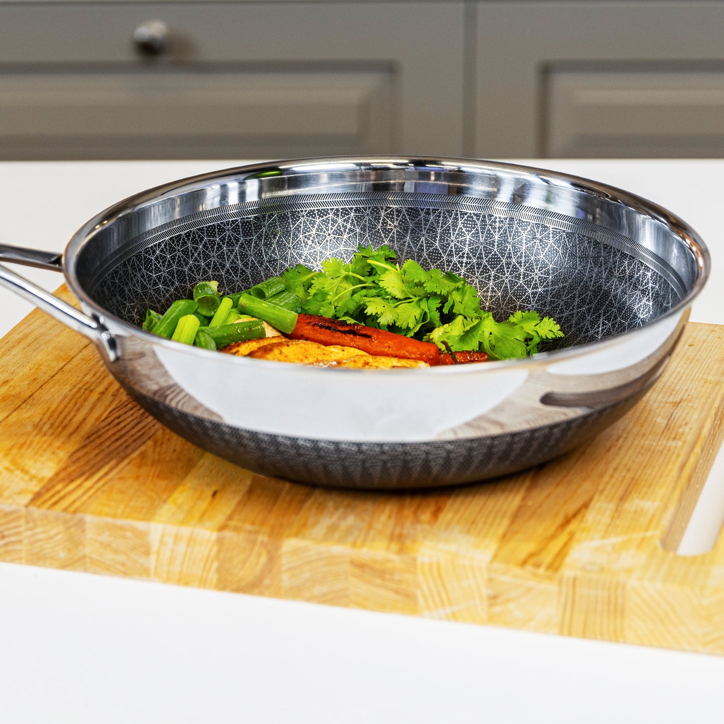DiamondClad™ 12 Inch Thermowave™ Hybrid Wok