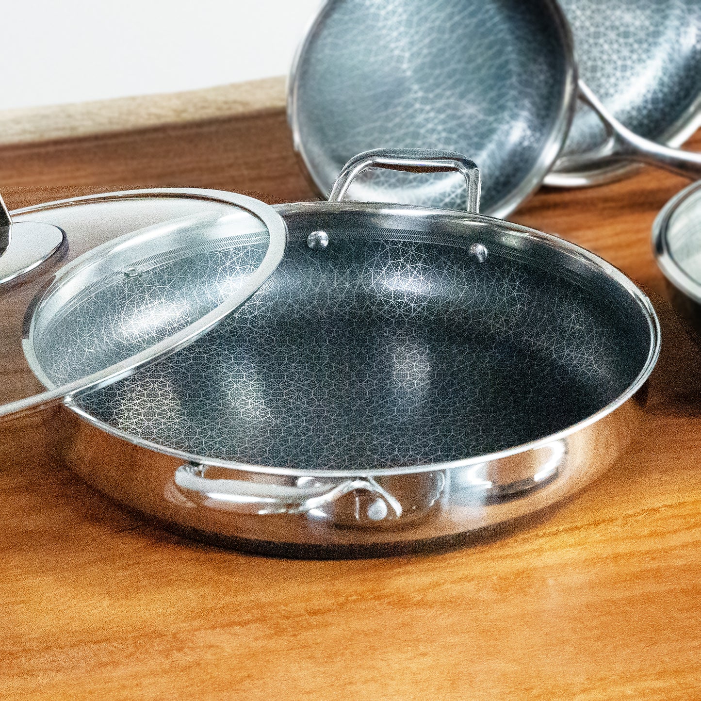 DiamondClad™ 14-Inch Thermowave™ Hybrid Everything Skillet