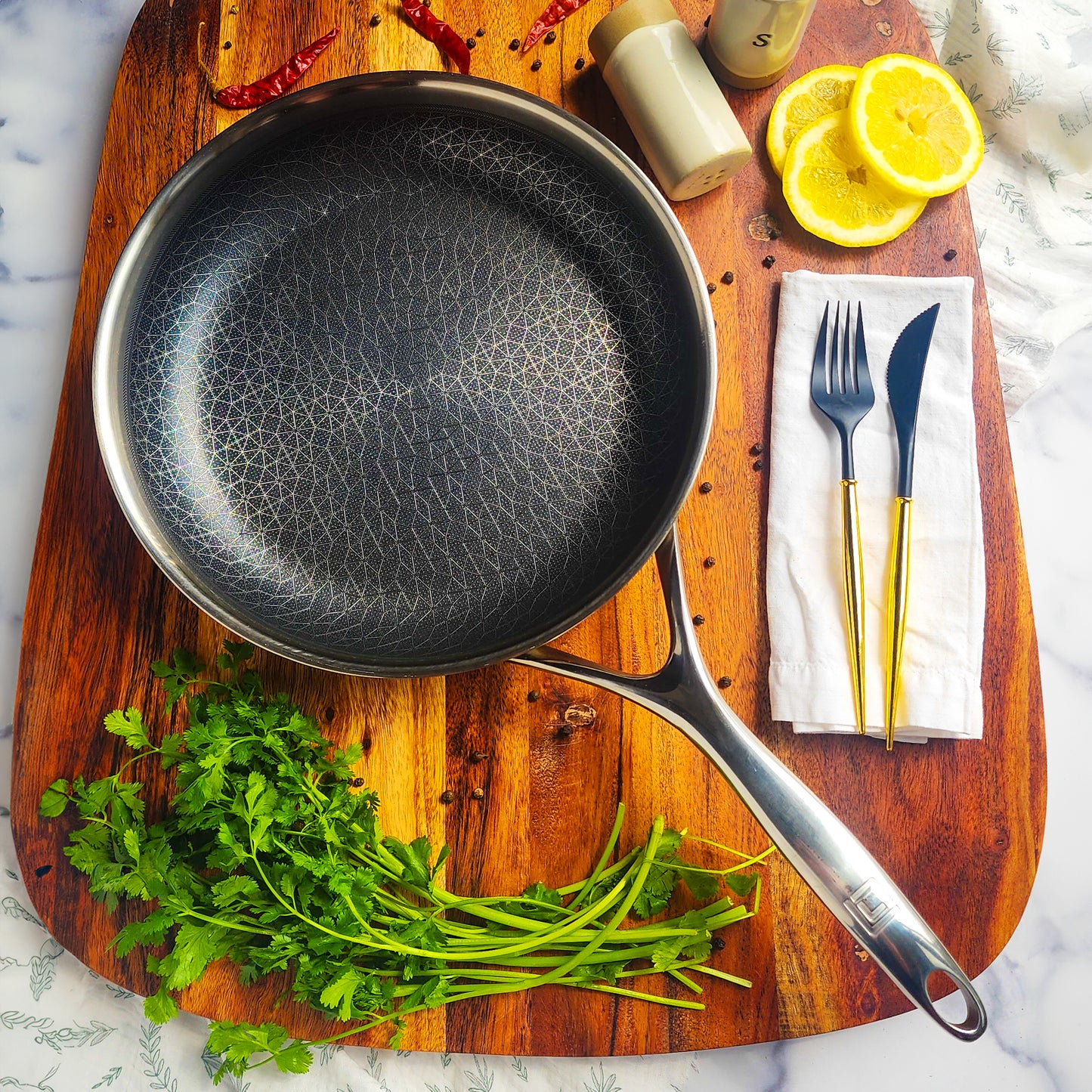 DiamondClad™ 8-Inch Thermowave™ Hybrid Frying Pan